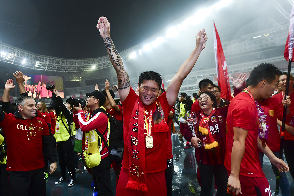 关于精彩比赛不断升级，球迷们眼睛放光追逐的信息