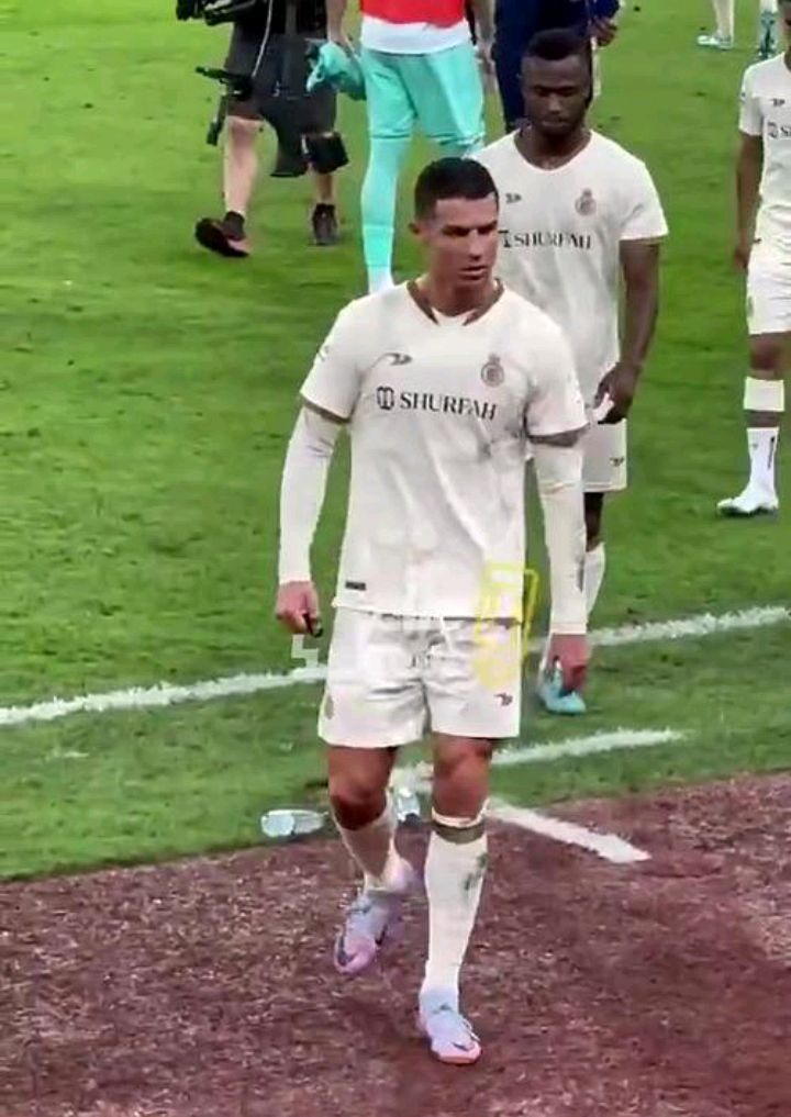 瑞士队意外出其不意晋级，托马斯挽救败势