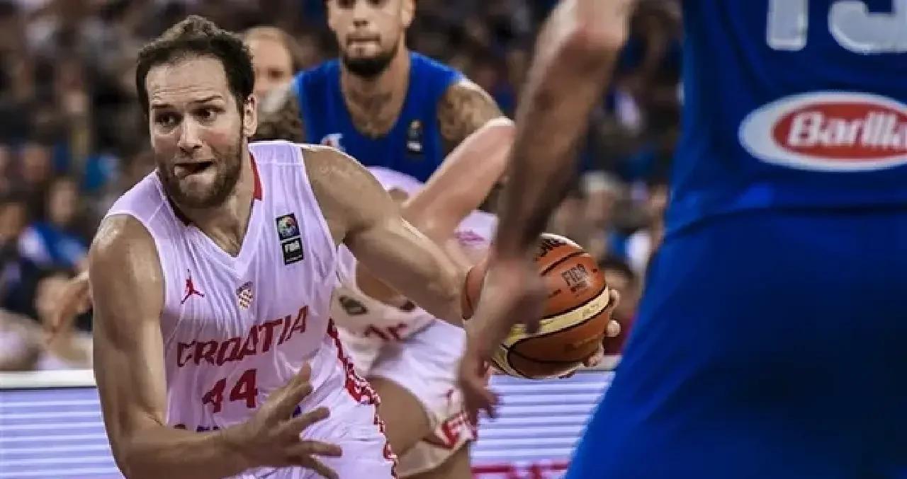 克罗地亚男篮在比洲杯中夺得亚军