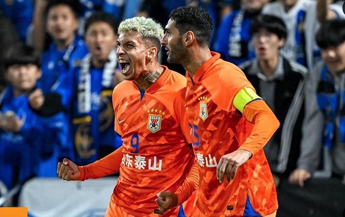 福建队奋力拼抢，实力暂居次席的简单介绍