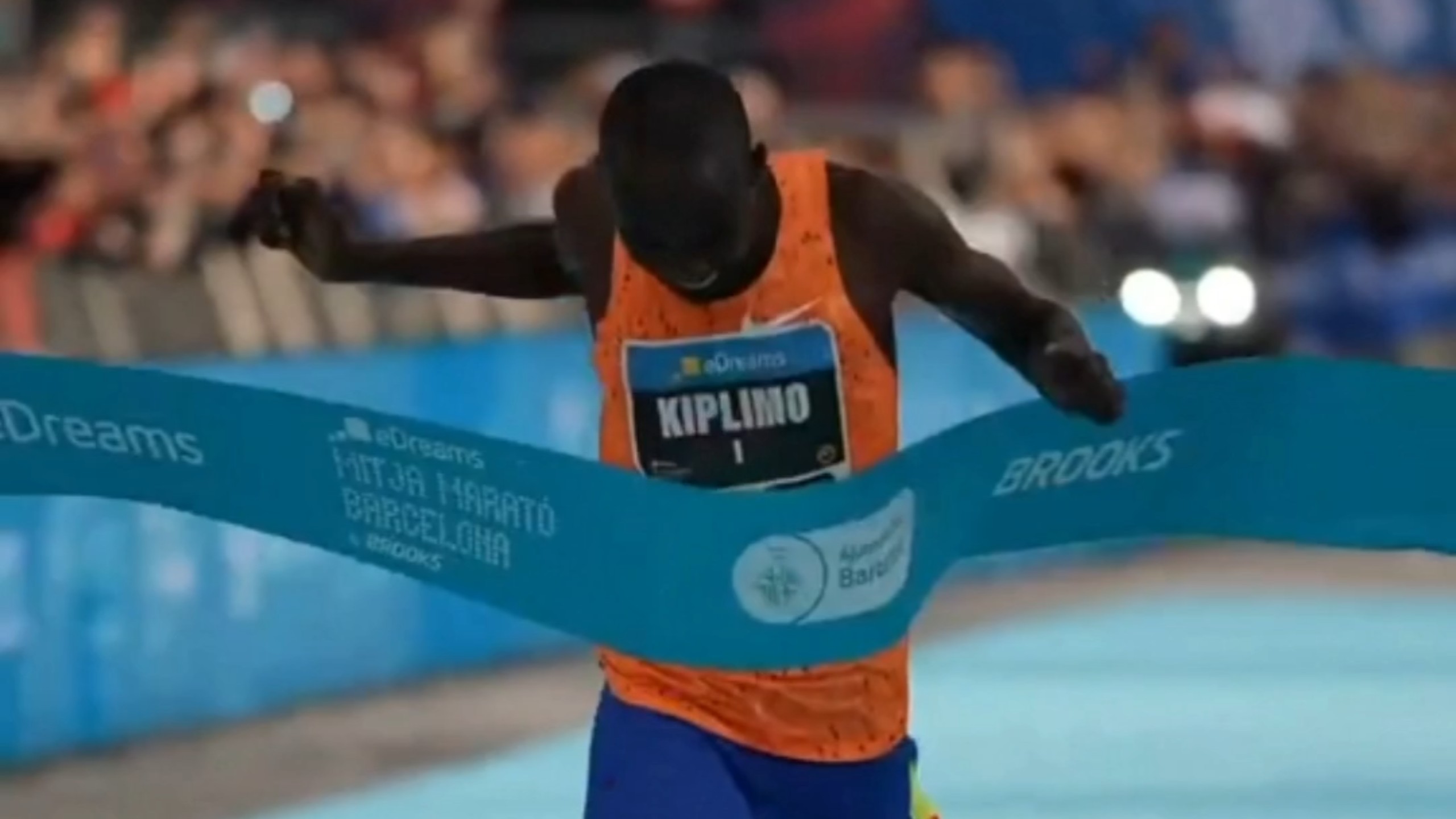 捷克奋力抢得胜利，成功晋级半决赛