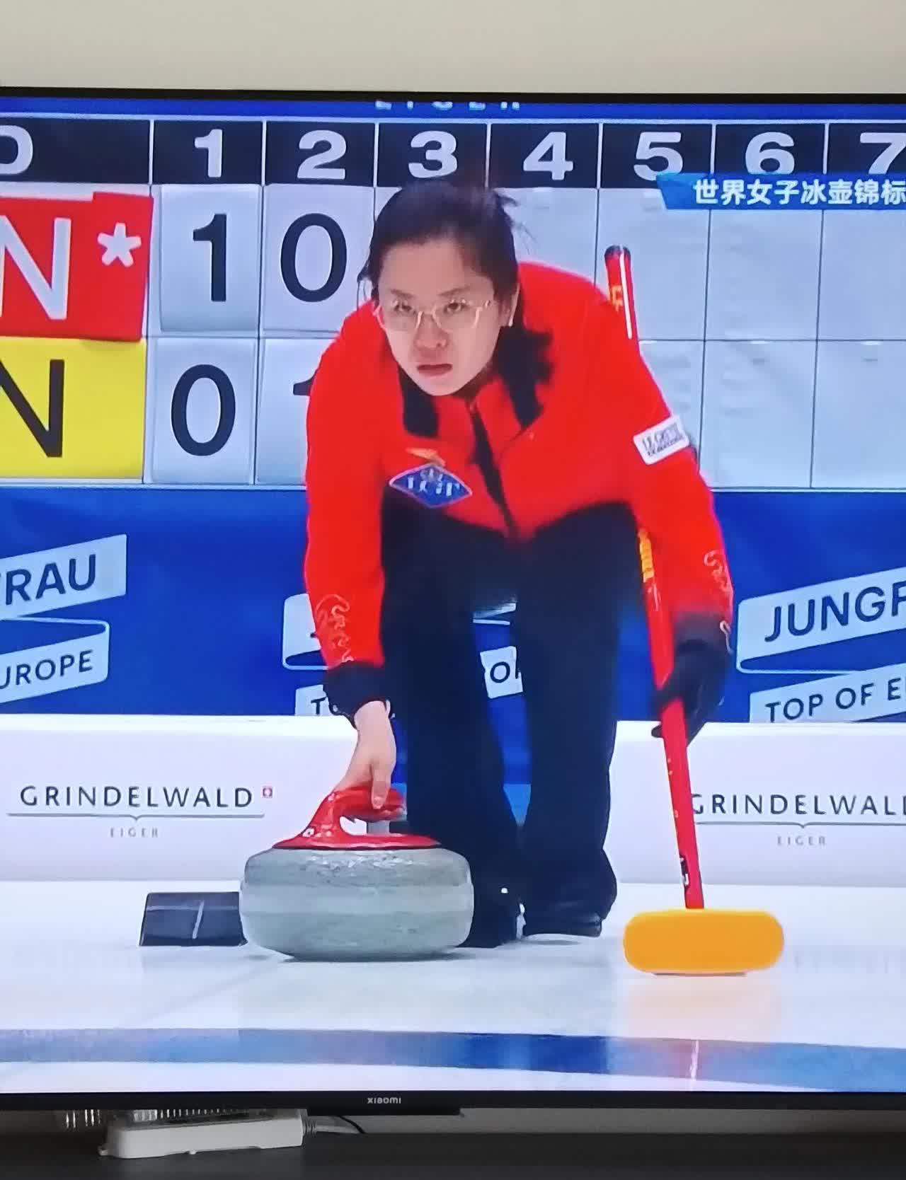 中国队在女子足球赛场上勇夺头筹