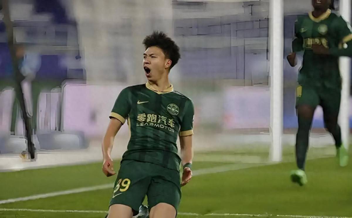 中超球员表现惊艳，被赞誉为国内未来之星