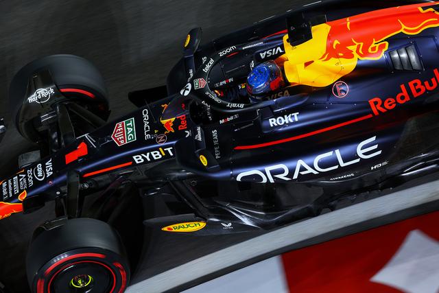 法拉利鏖战梅赛德斯，汉密尔顿点燃赛场的简单介绍